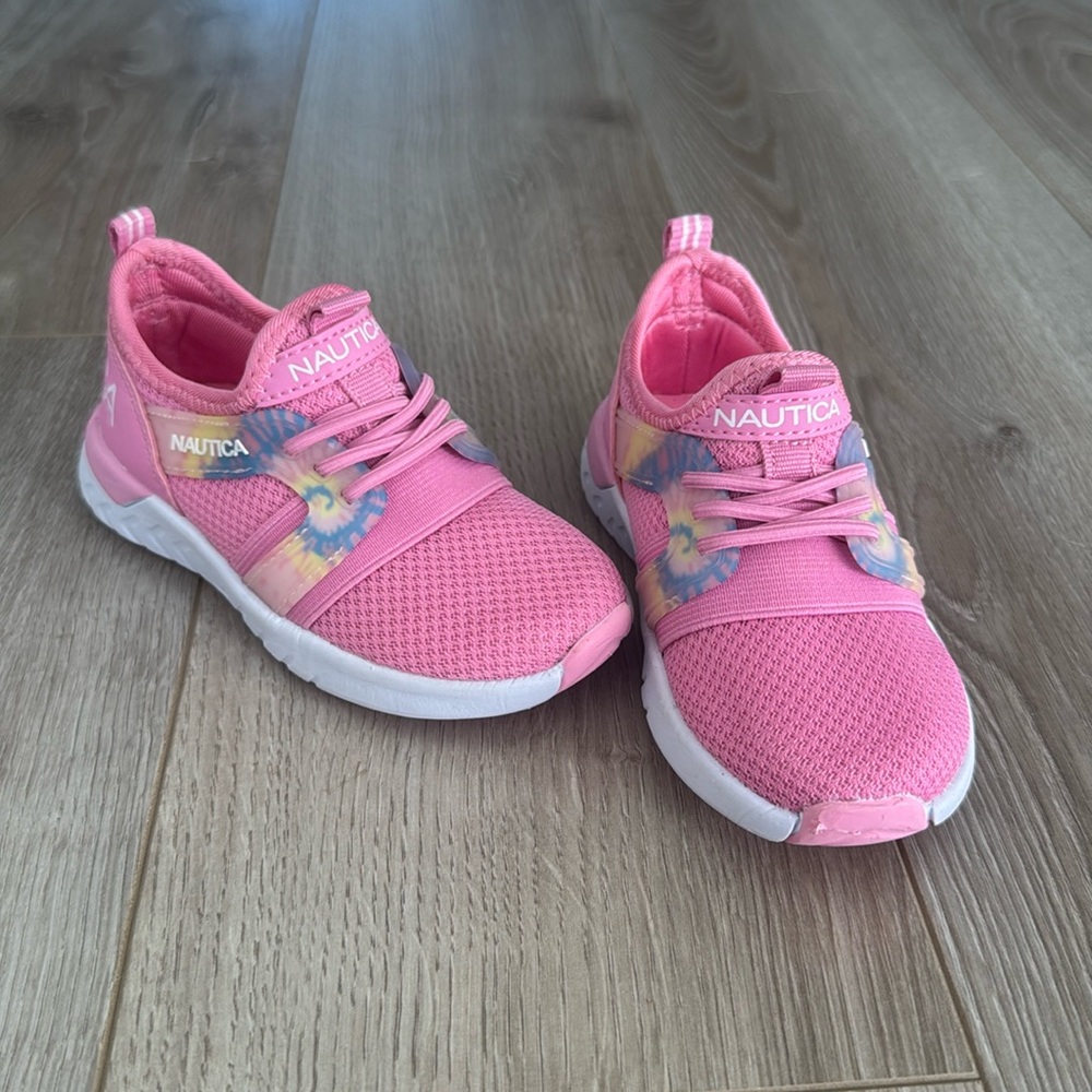 Náutica Kids Tennis Shoes, size 8